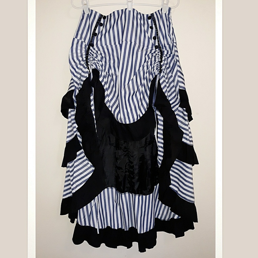 XL Victorian style Hi-Low skirt